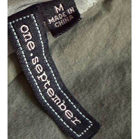 One September Anthropologie Embellished Sleeveless Top Size M Beaded Gray Purple - Picture 5 of 6